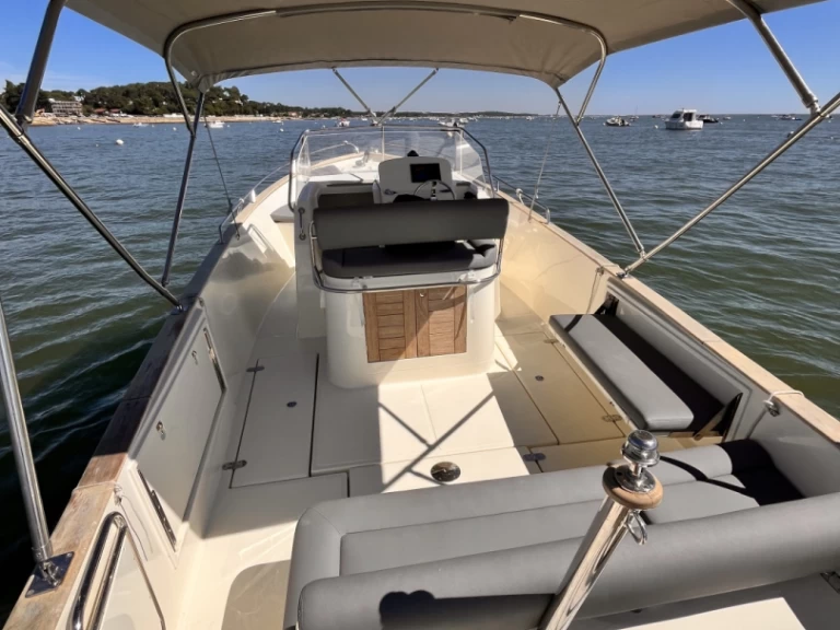 Bareboat Rental Motorboat Rhea with a boat licence