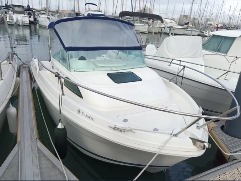 Motorboat rental in La Grande-Motte - Jeanneau Merry Fisher 530 HB Cabine
