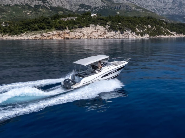 Motorboat rental in Makarska - Jeanneau Cap Camarat 9.0 WA