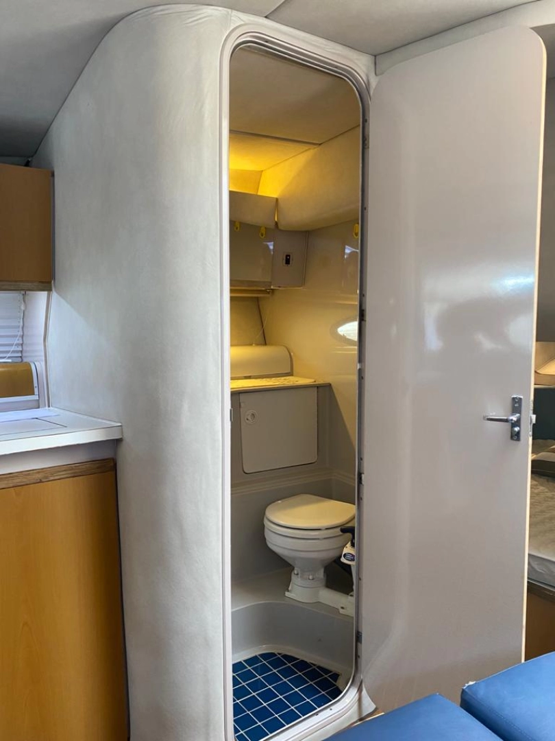 Luxury Yacht rental with or without captain Sea Ray Venice