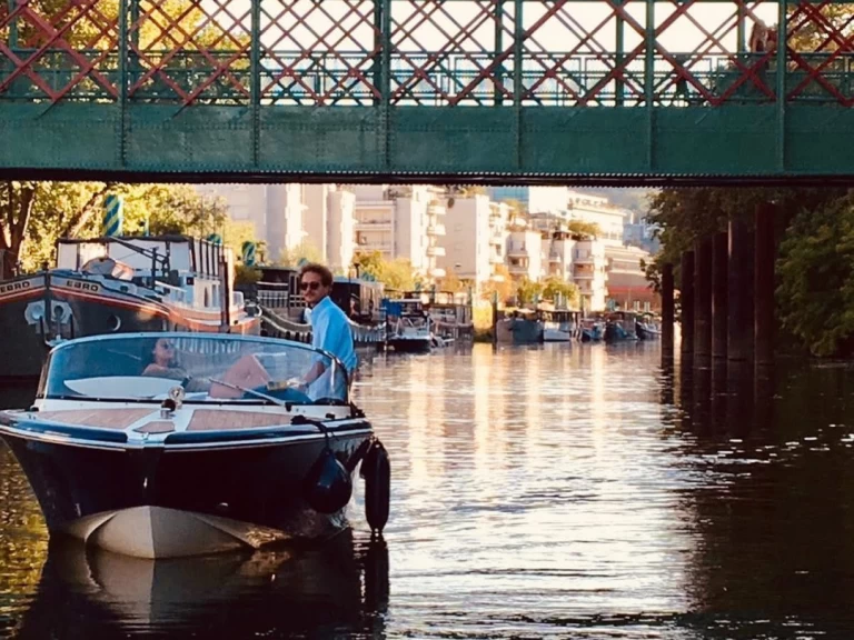 Quicksilver Classic 20 in Saint-Cloud on SamBoat