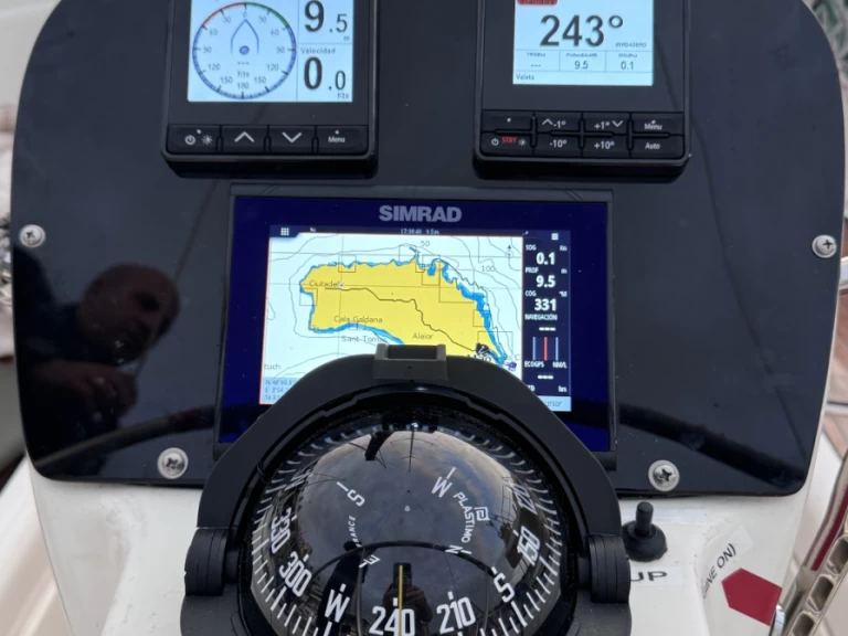 Sailboat rental in Mahón - Bavaria Bavaria 36