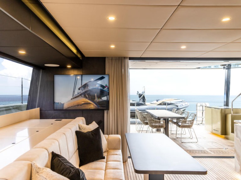 Bareboat Rental Catamaran Sunreef with a boat licence