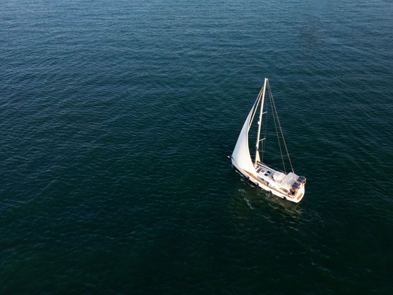 Yacht charter Alimos cheap Oceanis 46