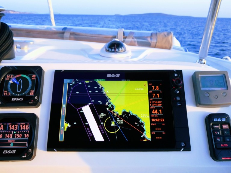 Yacht charter Porto Cheli cheap Lagoon 39