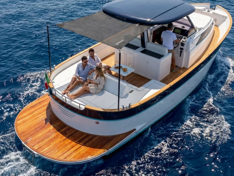 Apreamare Gozzo 35 in Positano on SamBoat