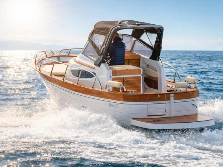 Motorboat for rent Capri at the best price