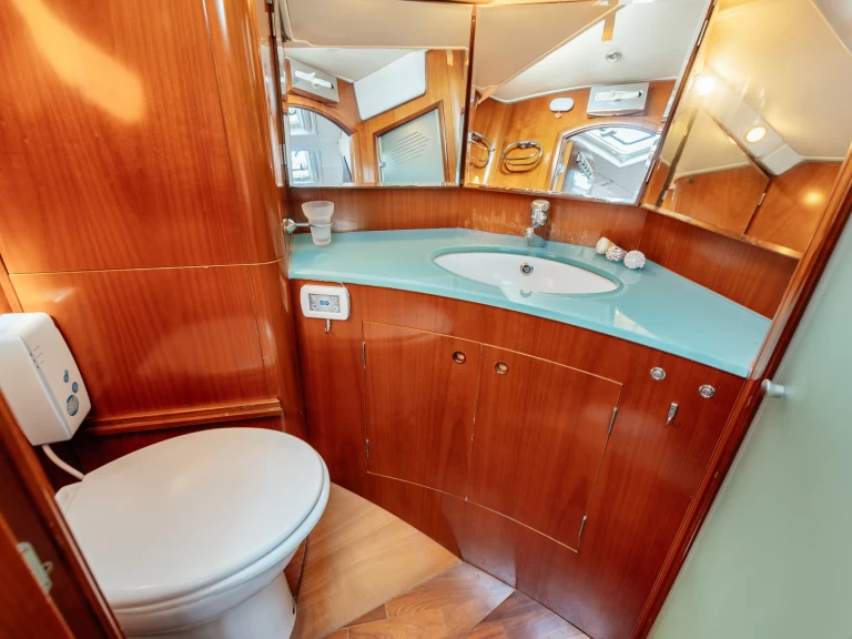 Sailboat rental with or without captain Bénéteau Split