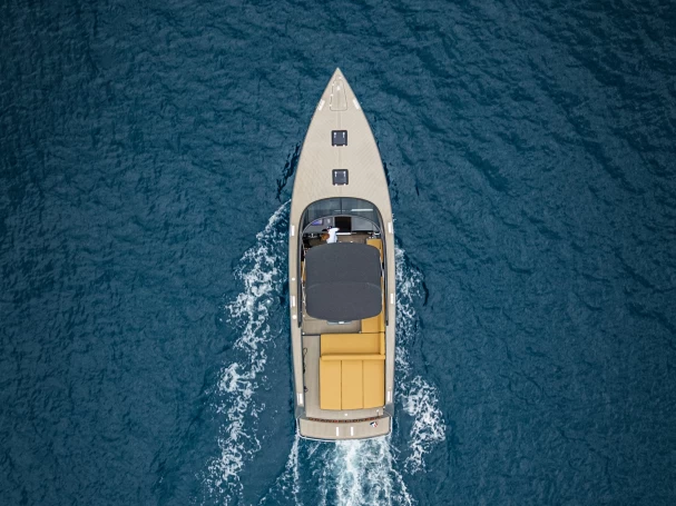 Boat rental VanDutch VanDutch 40 in Cannes on Samboat