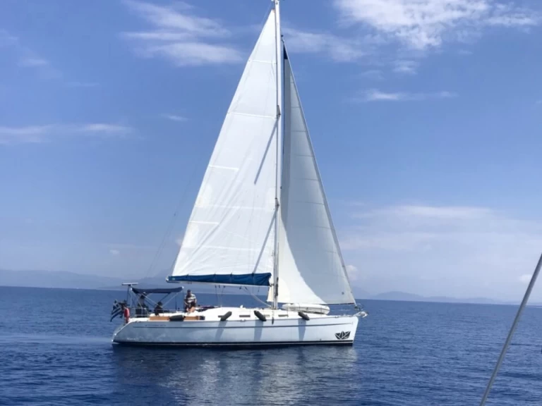 Sailboat for rent Lefkáda at the best price