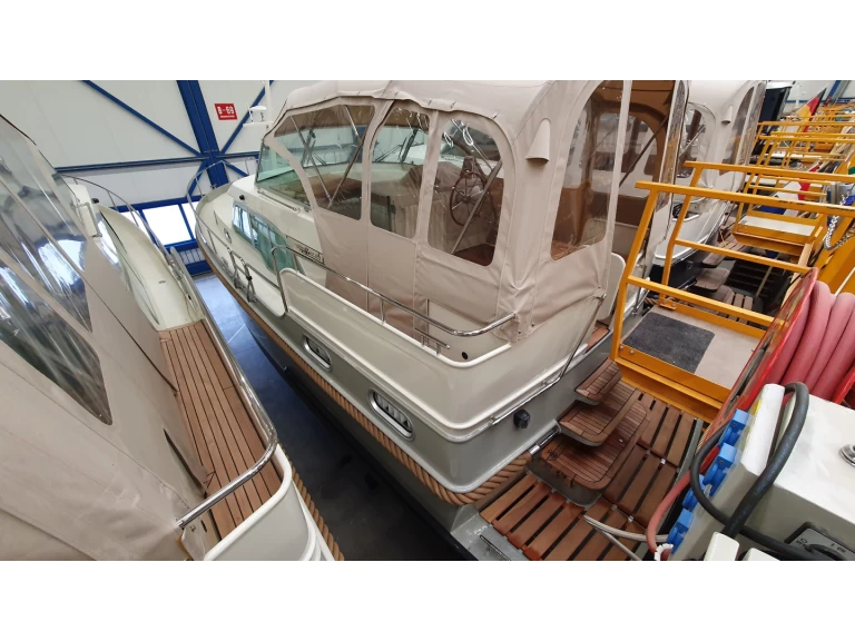 Sailboat rental in Werder (Havel) -  Linssen Grand Sturdy 30.0 AC Intero