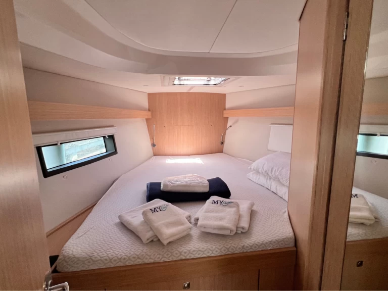 Sailboat rental in Cecina - Bavaria Bavaria C42