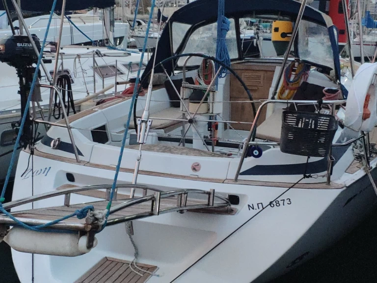 Boat rental Grand Soleil Grand Soleil 37 Race in Athens on Samboat