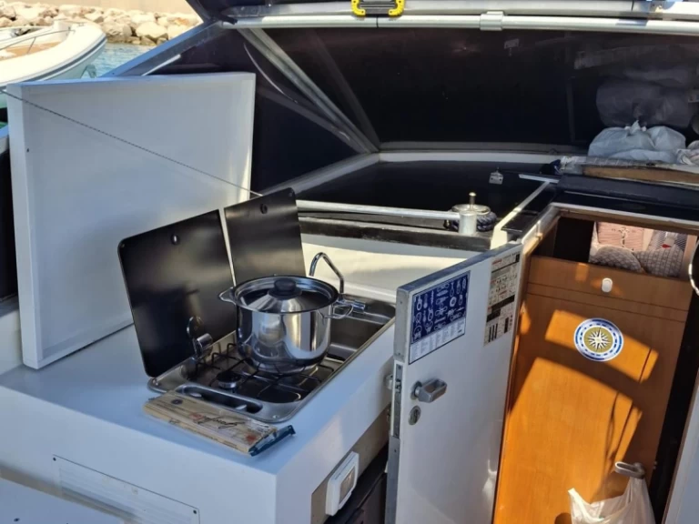 Yacht charter Taranto cheap Mochi 40