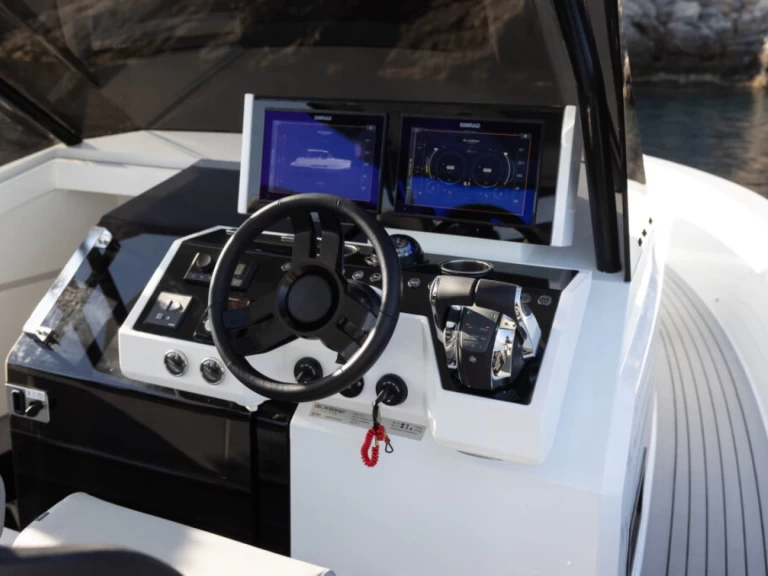 Boat rental De Antonio De Antonio 36 Hard Top in Ibiza Town on Samboat