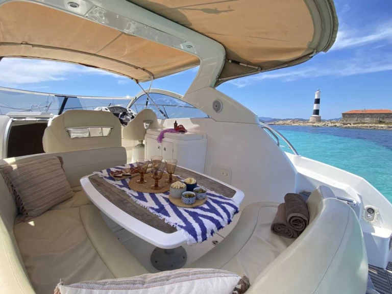 Motorboat for rent Port Olímpic of Barcelona at the best price