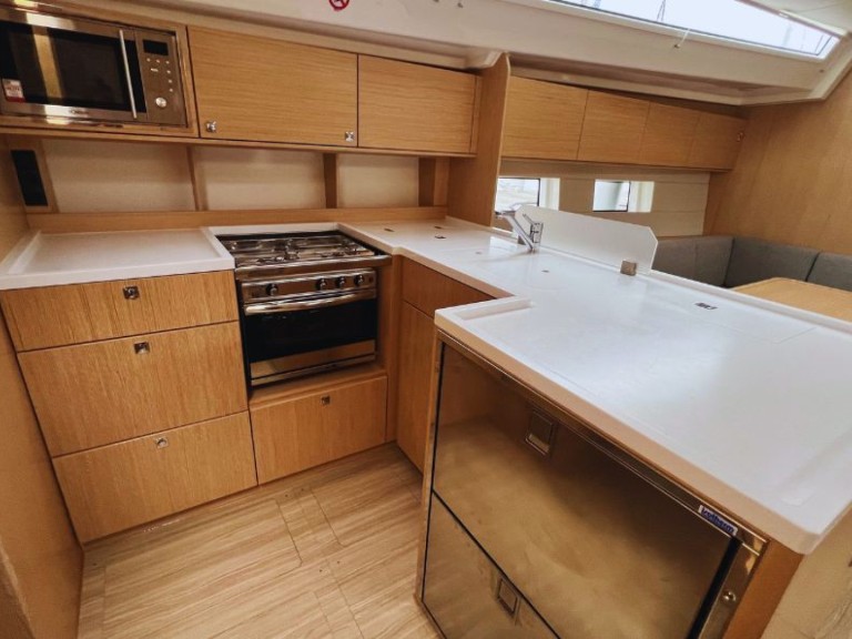 Sailboat rental in Cecina - Bavaria Bavaria C50