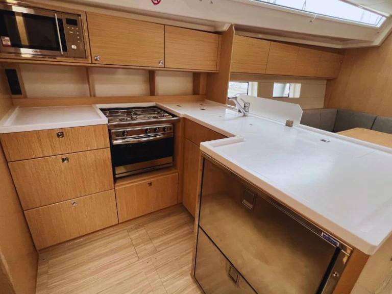 Sailboat rental in Cecina - Bavaria Bavaria C50