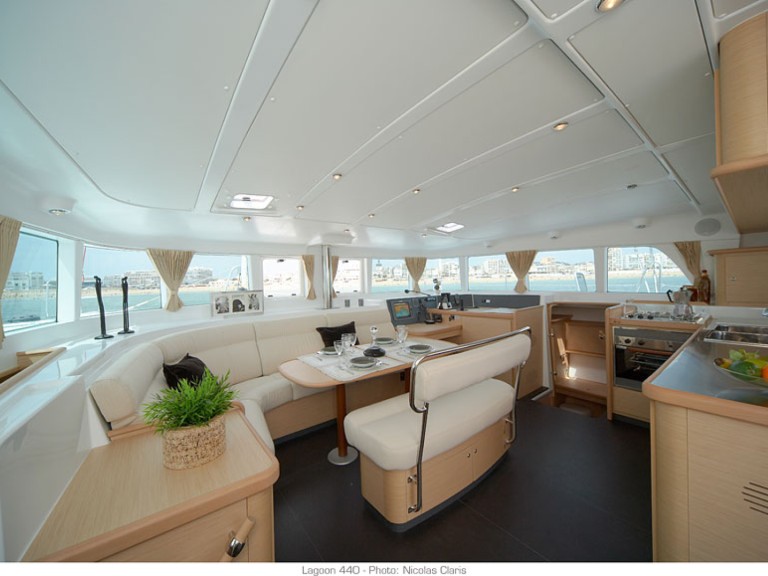 Catamaran for rent Préveza at the best price