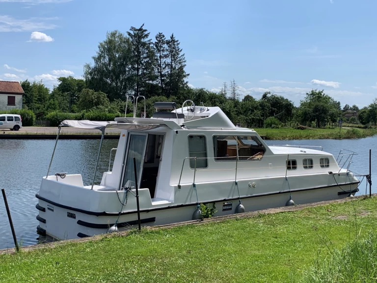 Yacht charter Mittersheim cheap Triton 1050 Fly