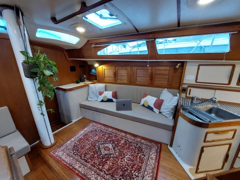 Sailboat rental in Sant Antoni de Portmany - Irwin Irwin 43 MK