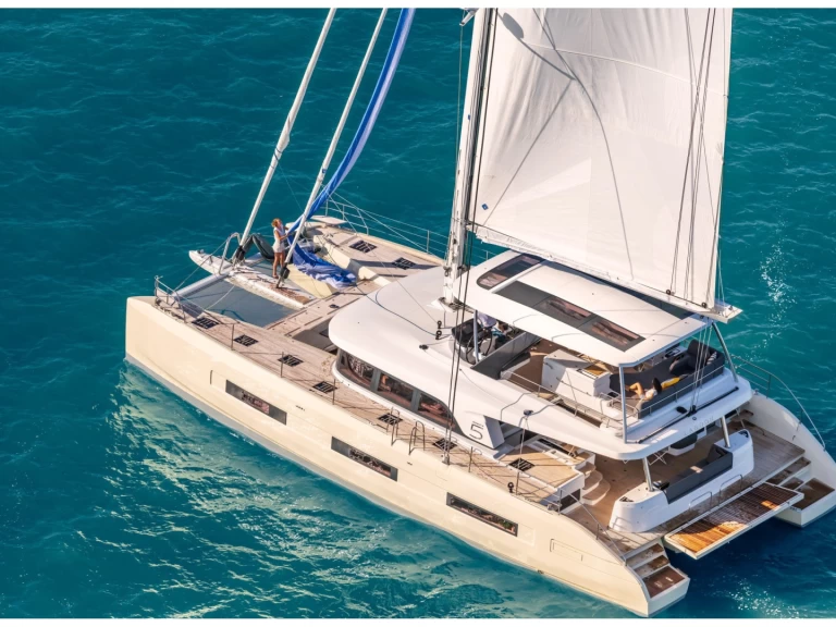 Boat rental Lagoon Lagoon Sixty 5 in Salerno on Samboat