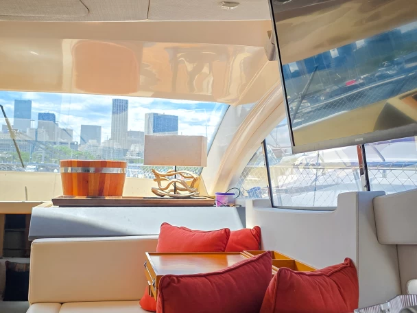 Motorboat rental with or without captain PHANTOM Rio de Janeiro (state)