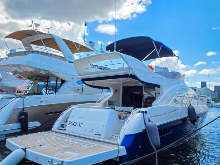 Motorboat for rent Rio de Janeiro (state) at the best price