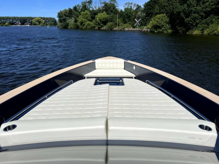 Motorboat rental in Saint-Tropez - Pardo Yachts Pardo 43