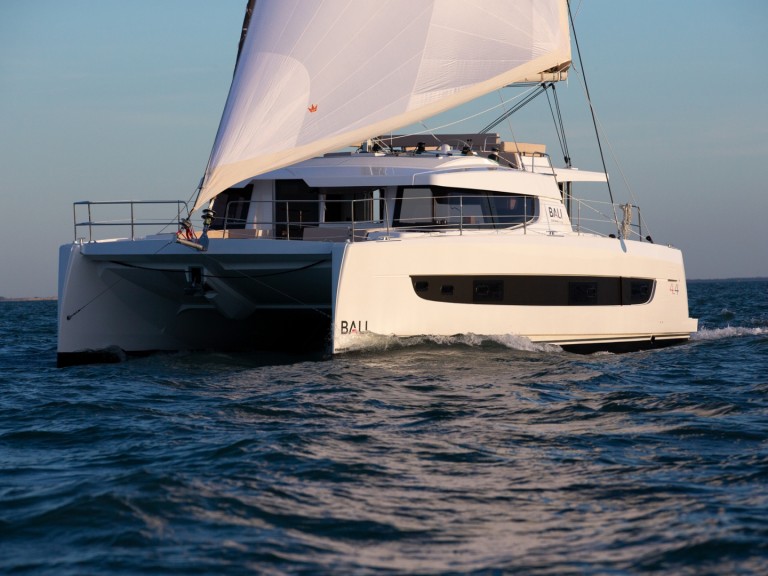 Catamaran for rent Saint-Mandrier-sur-Mer at the best price