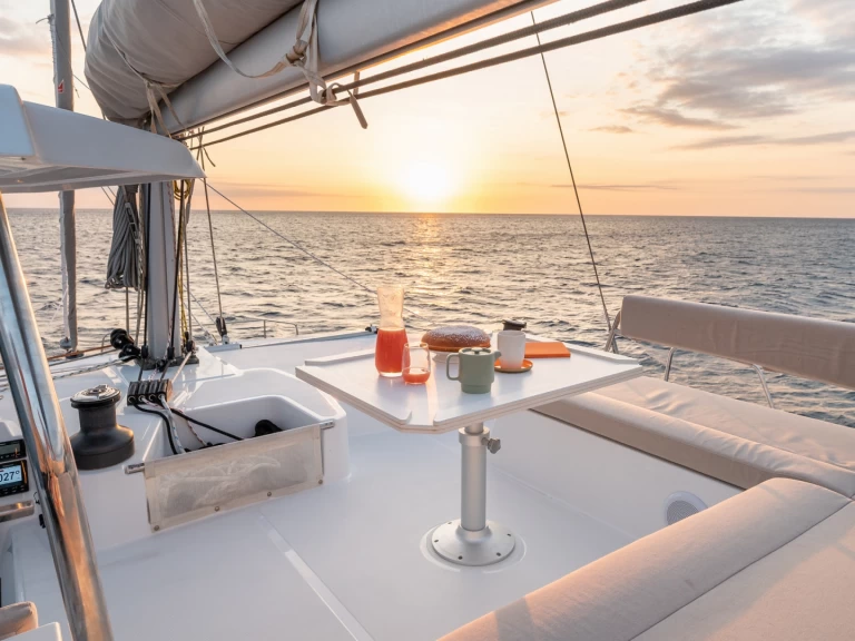 Catamaran rental in Saint-Mandrier-sur-Mer - Bali Bali 4.4