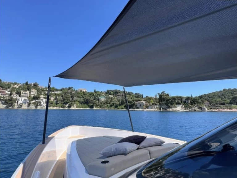 Bareboat Rental Motorboat Pardo Yachts with a boat licence