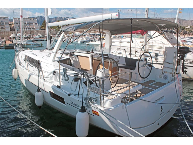 Bénéteau Oceanis 41.1 (2 Heads) charter bareboat or captained in  Palma de Mallorca