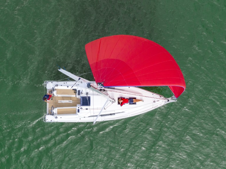 Boat rental Bénéteau Oceanis 30.1 in Palma de Mallorca on Samboat