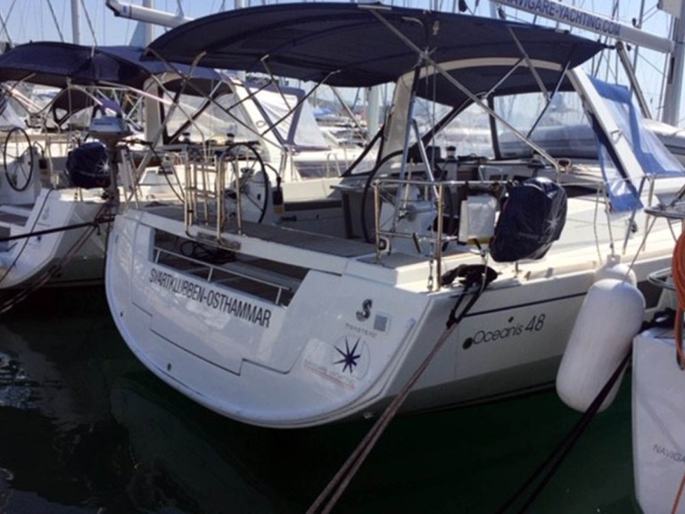 Sailboat rental in Lidingö - Bénéteau Oceanis 48