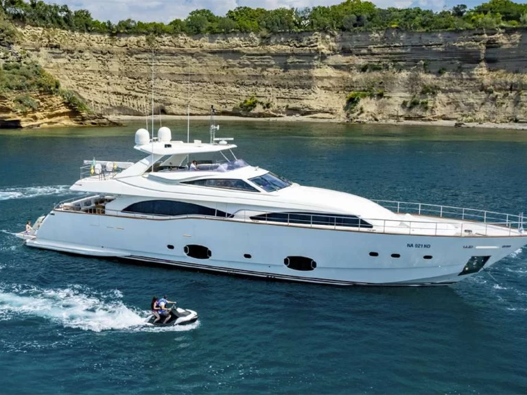 Boat rental Custom Line Anne Marie in Naples on Samboat