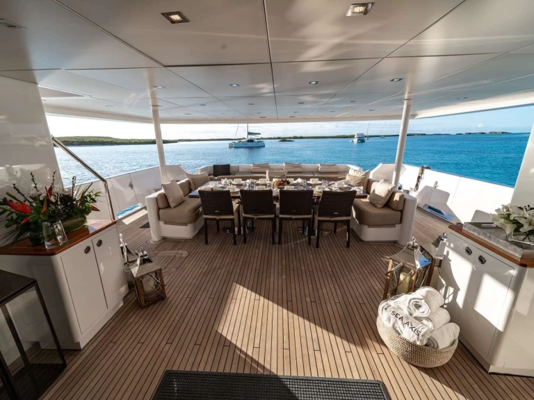 Heesen SEA AXIS charter bareboat or captained in  Saint Martin