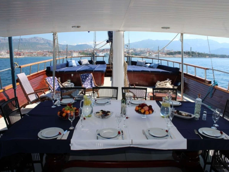Luxury Yacht for rent Croatia at the best price