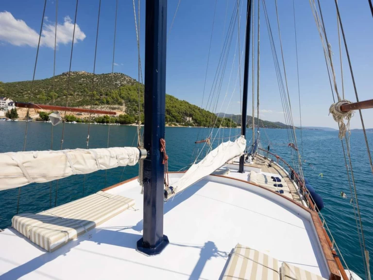 Yacht charter Split cheap GARDELIN