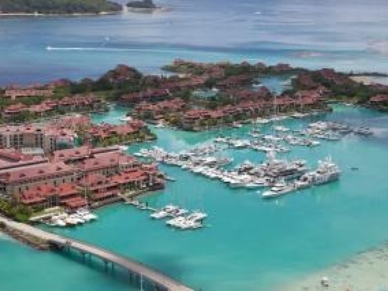 Sea Tribe Yachts Sea-Tribe DH550 charter bareboat or captained in  Mahé