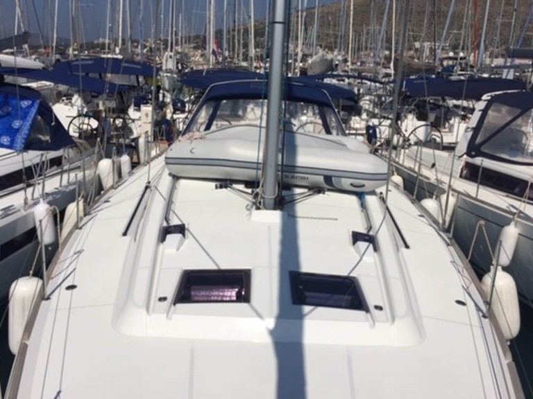Rent a Bénéteau Oceanis 48 Lidingö