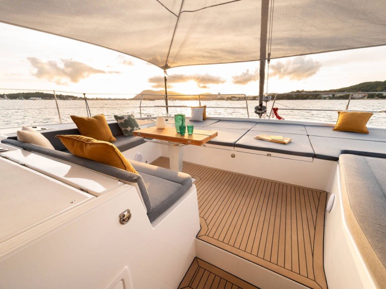 Yacht charter Trogir cheap Bali 5.2 - 5 + 2 cab.