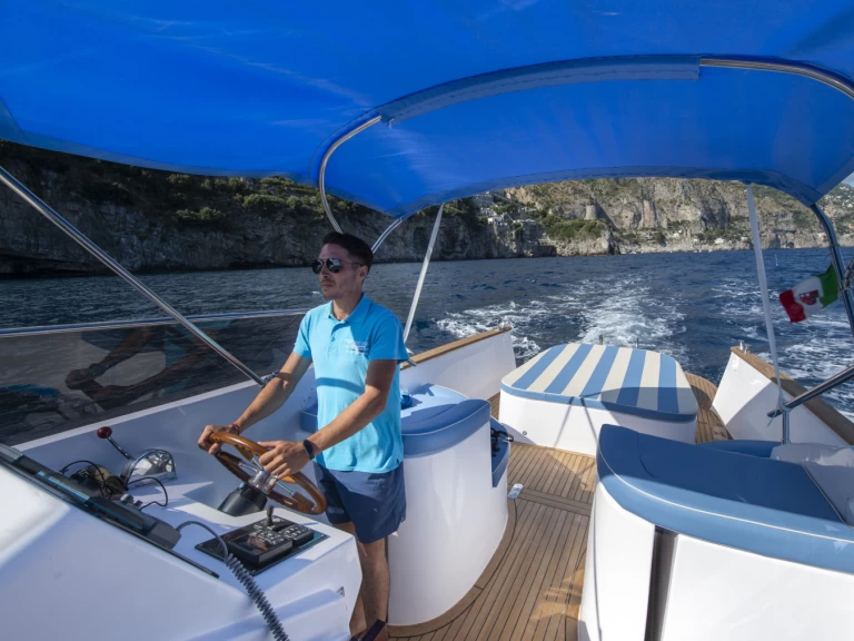 Yacht charter Positano cheap 34 FT