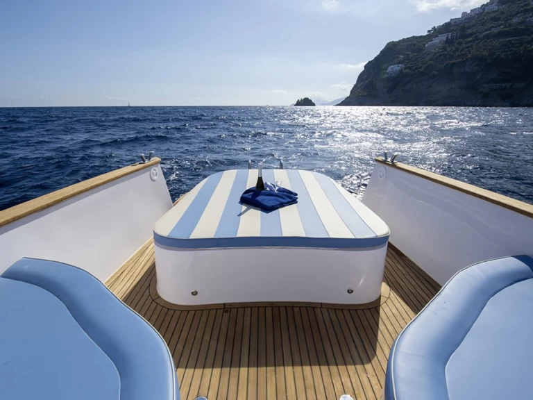 Boat rental Gozzo 34 FT in Positano on Samboat