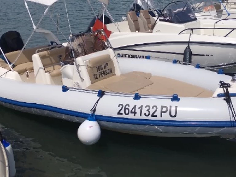 Rent a Marlin Boat 20 Medulin