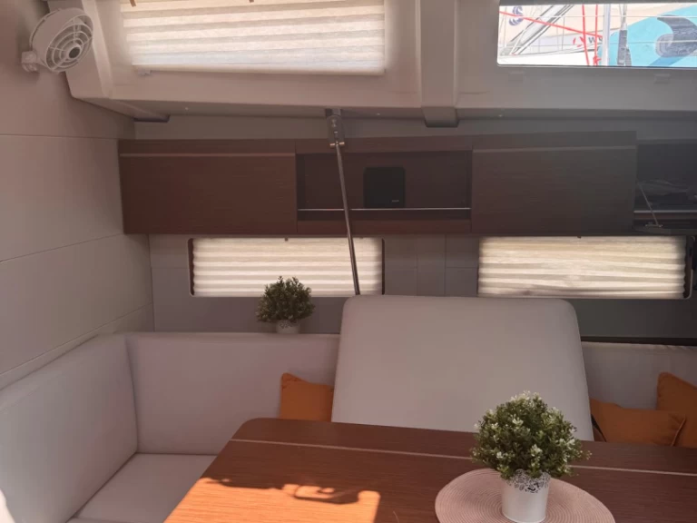 Sailboat rental in Split - Bénéteau Oceanis 46.1