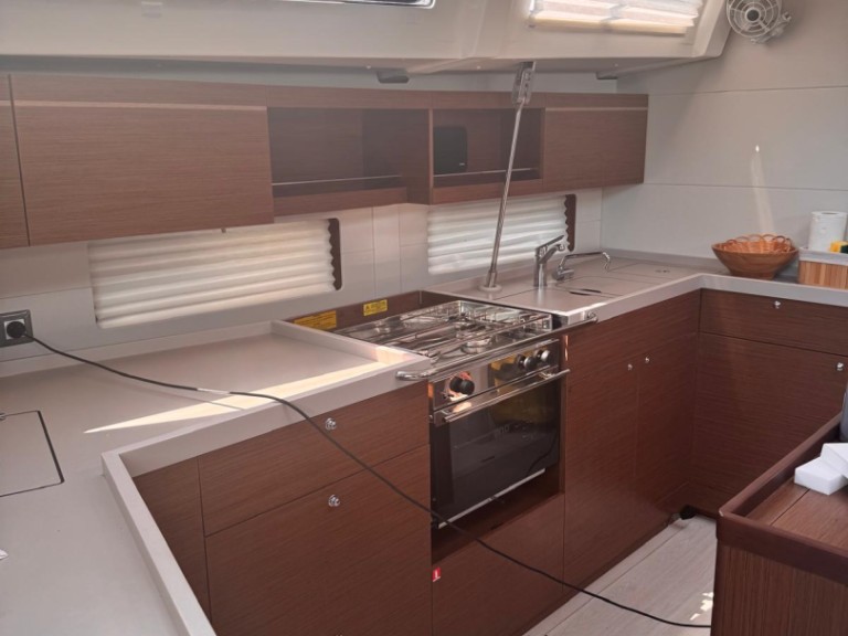 Boat rental Bénéteau Oceanis 46.1 in Split on Samboat