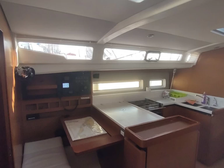 Sailboat rental in Split - Jeanneau Sun Odyssey 440