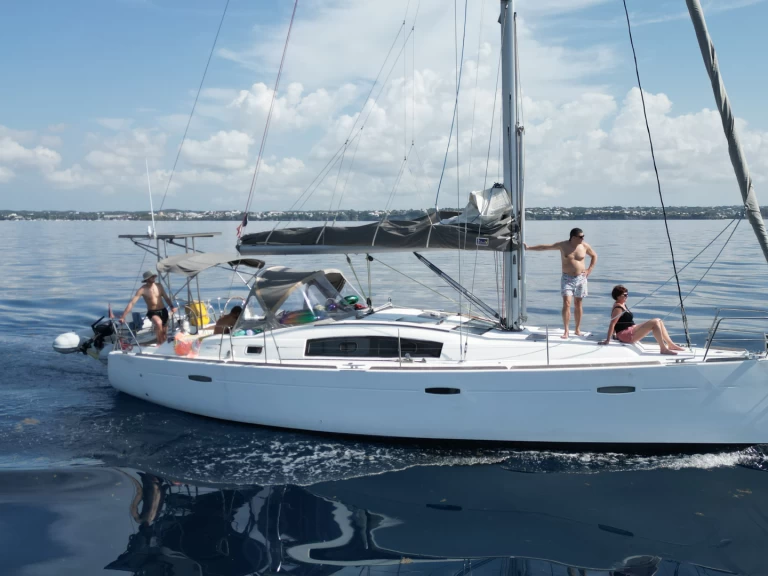 Bénéteau Oceanis 40 charter bareboat or captained in  Le Gosier