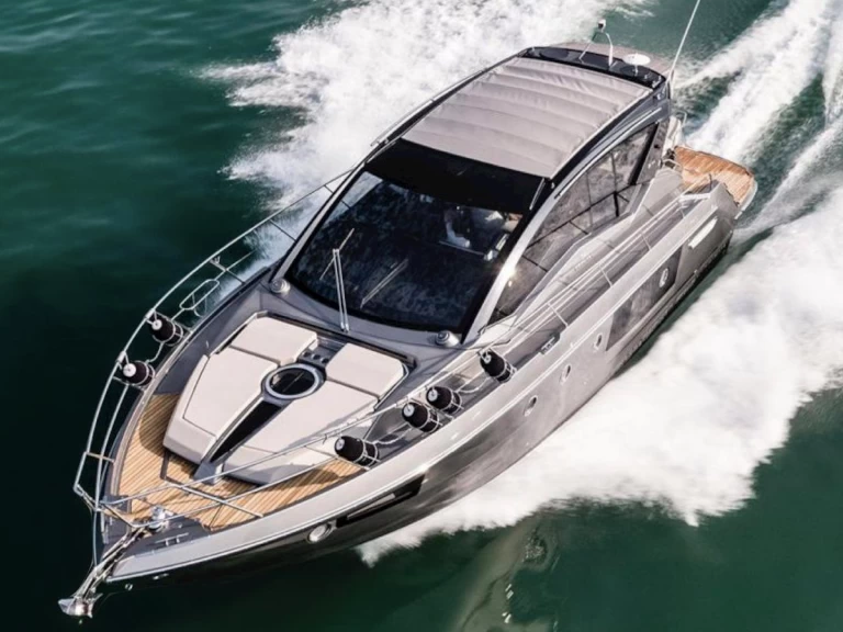 Yacht charter Beaulieu-sur-Mer cheap Cranchi M44 HT